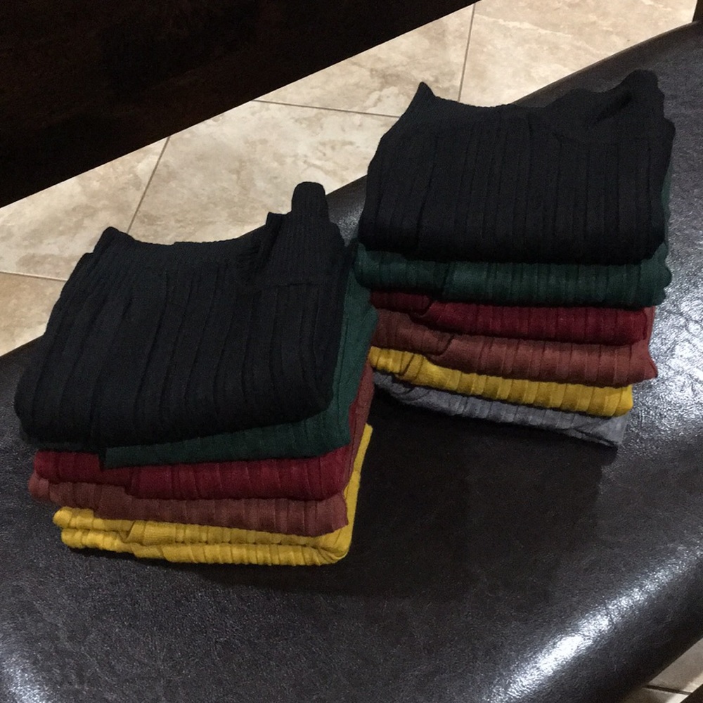 New High Neck Ribbed Knit Sweater - Picture 6 of 6
